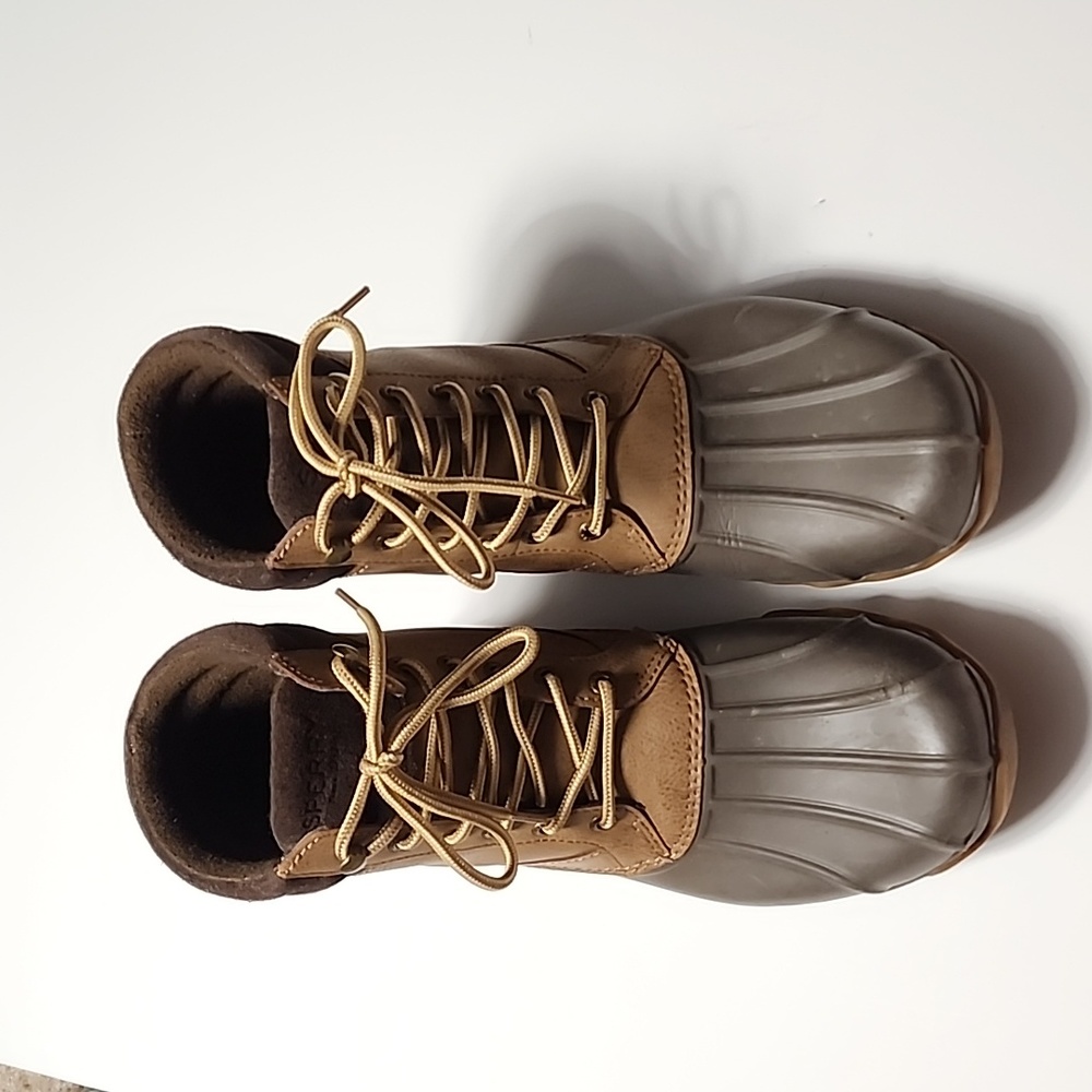 Sperry Boots Men's Size 8. 5